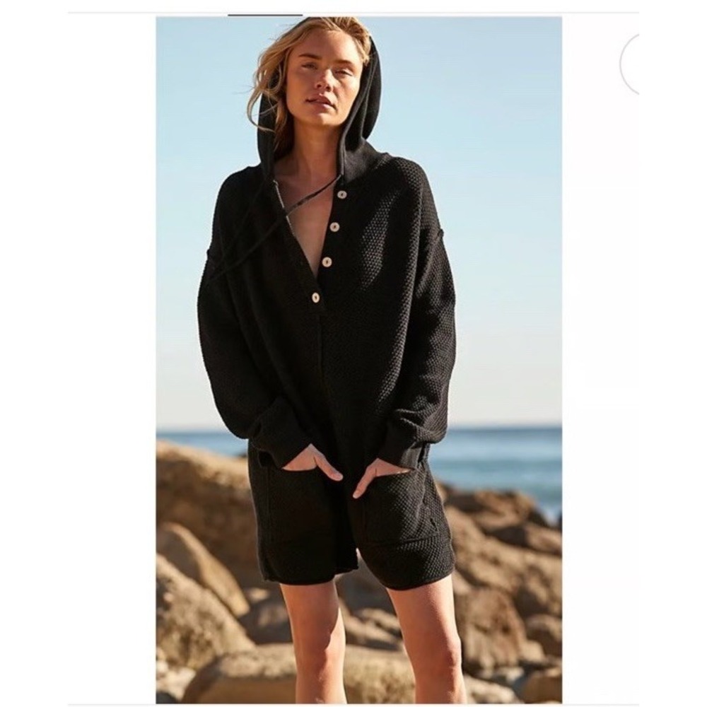 Free People FP Beach Ryleigh‎ Hailee Sweater Black Romper Size XS Hooded Knit